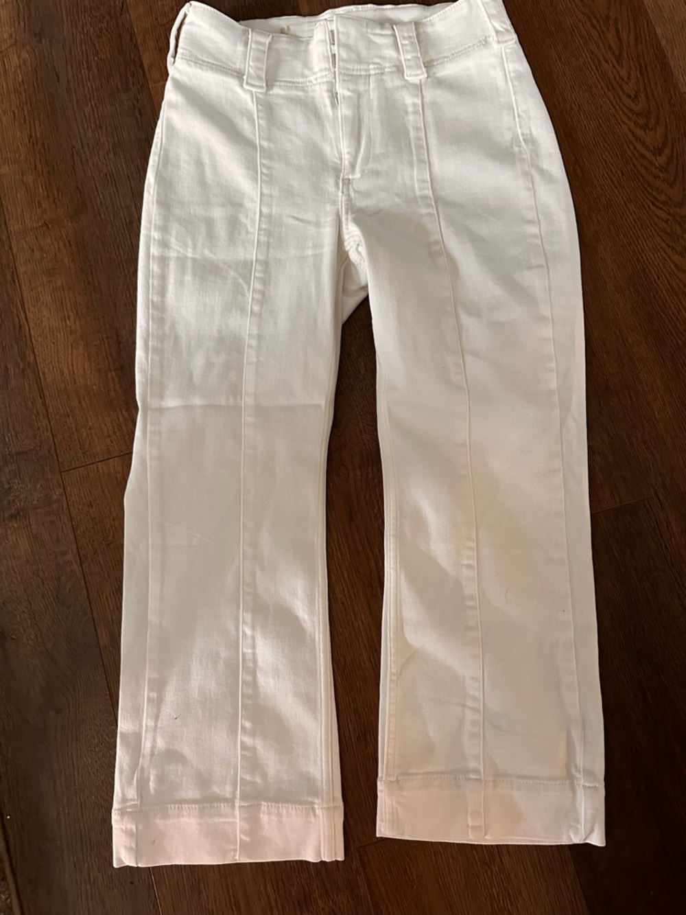 White High-Waist Straight Leg Women's Jeans